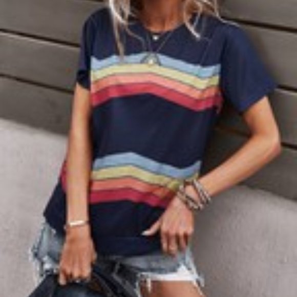 Navy t-shirt with printed color stripes - Picture 2 of 2